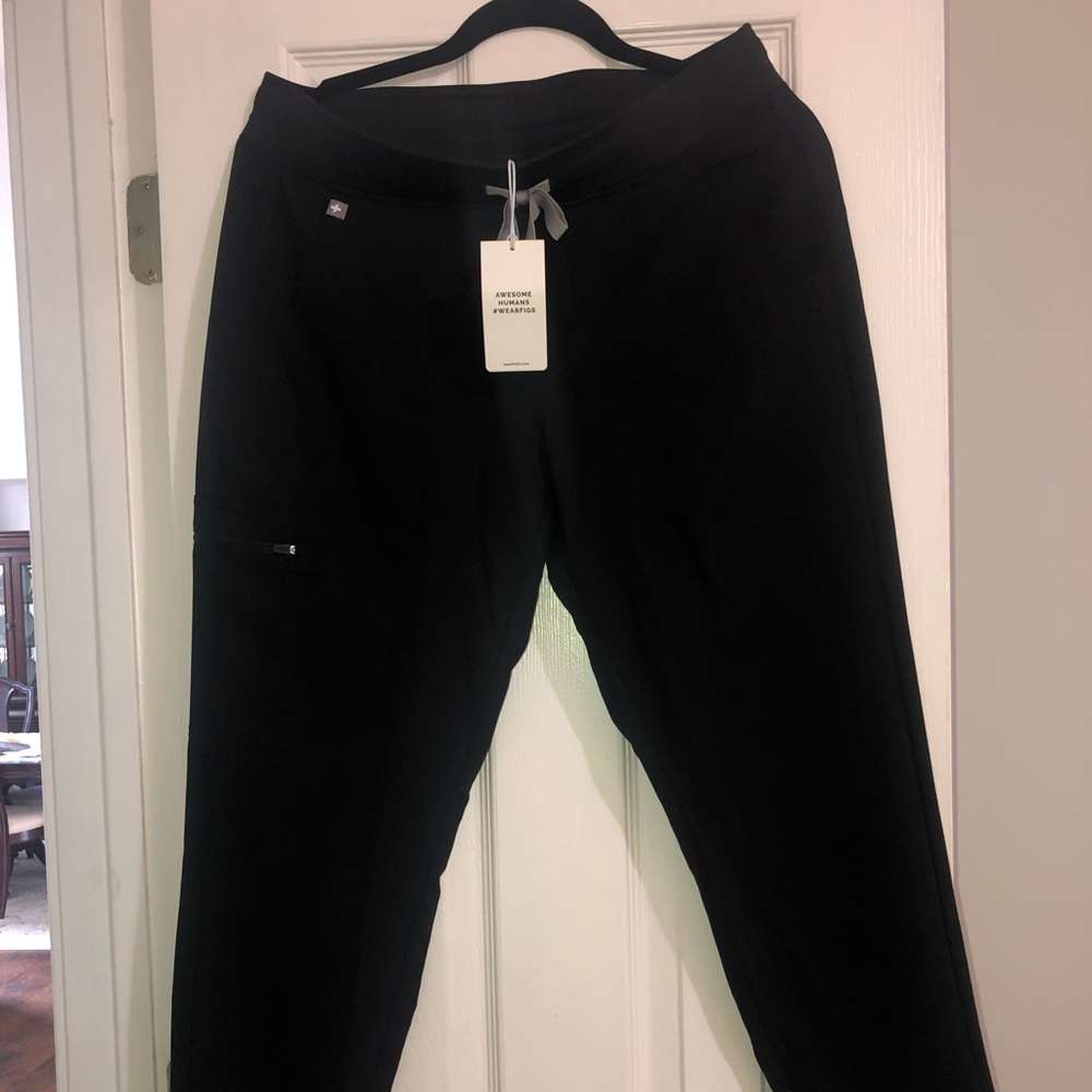 Figs Scrubs Zamora jogger scrub pants